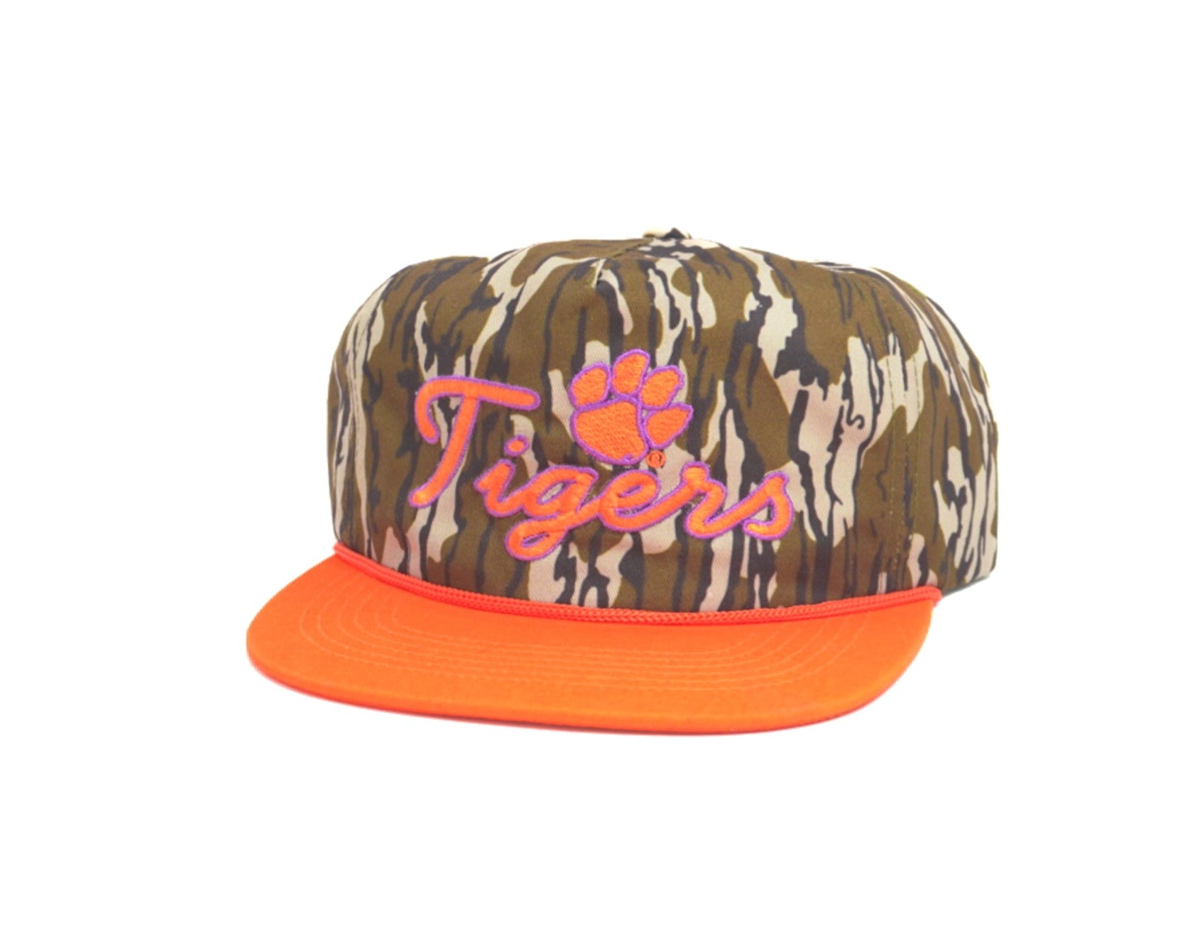 Casquette en coton marine unie avec fermeture inox et logo brodé